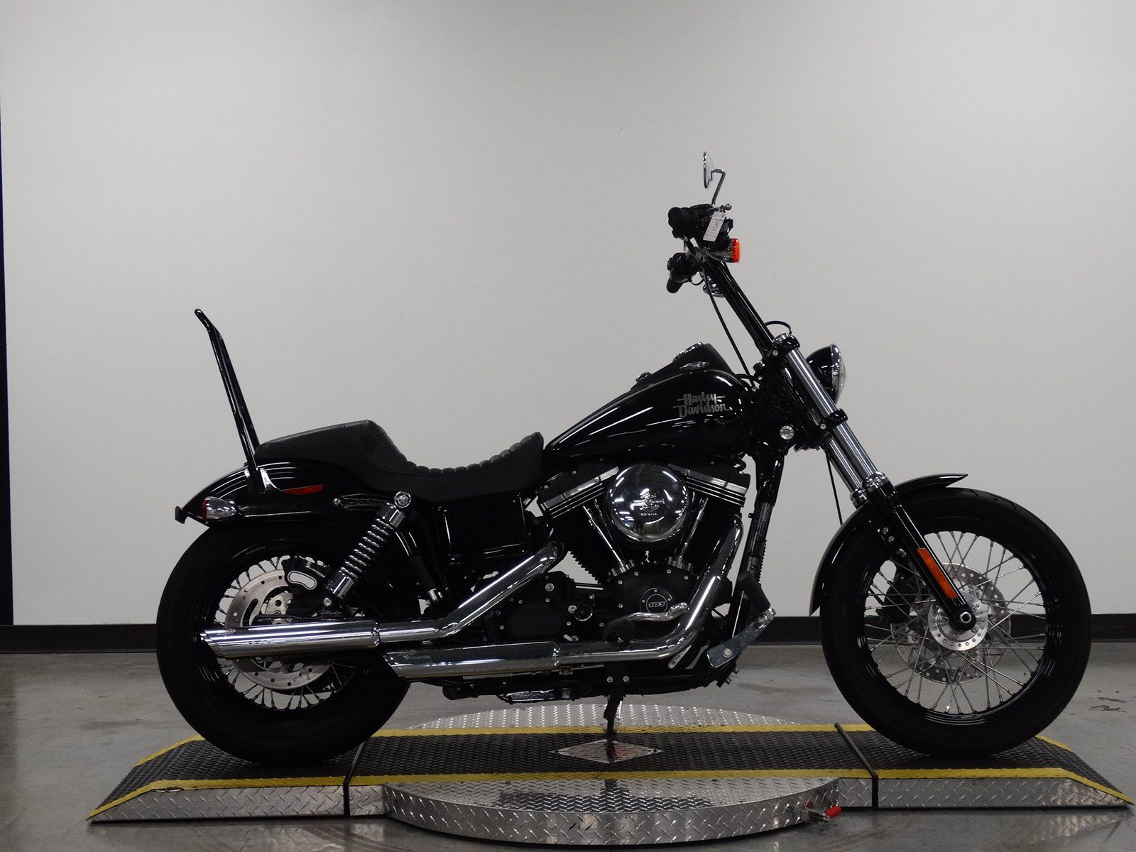 Pre-Owned 2017 Harley-Davidson Dyna Street Bob FXDB Dyna ...