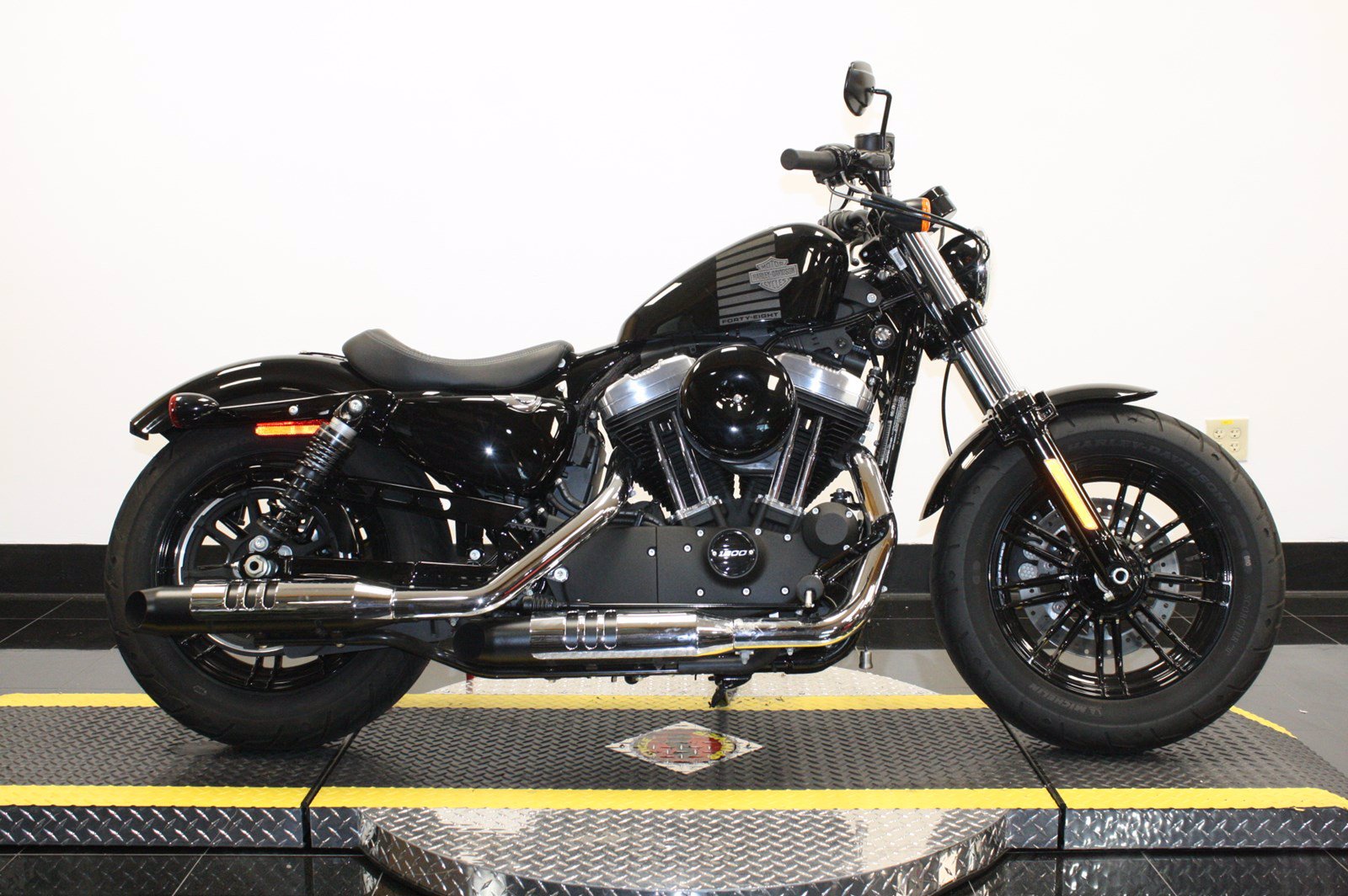 Pre-Owned 2017 Harley-Davidson Sportster Forty-Eight XL1200X Sportster ...